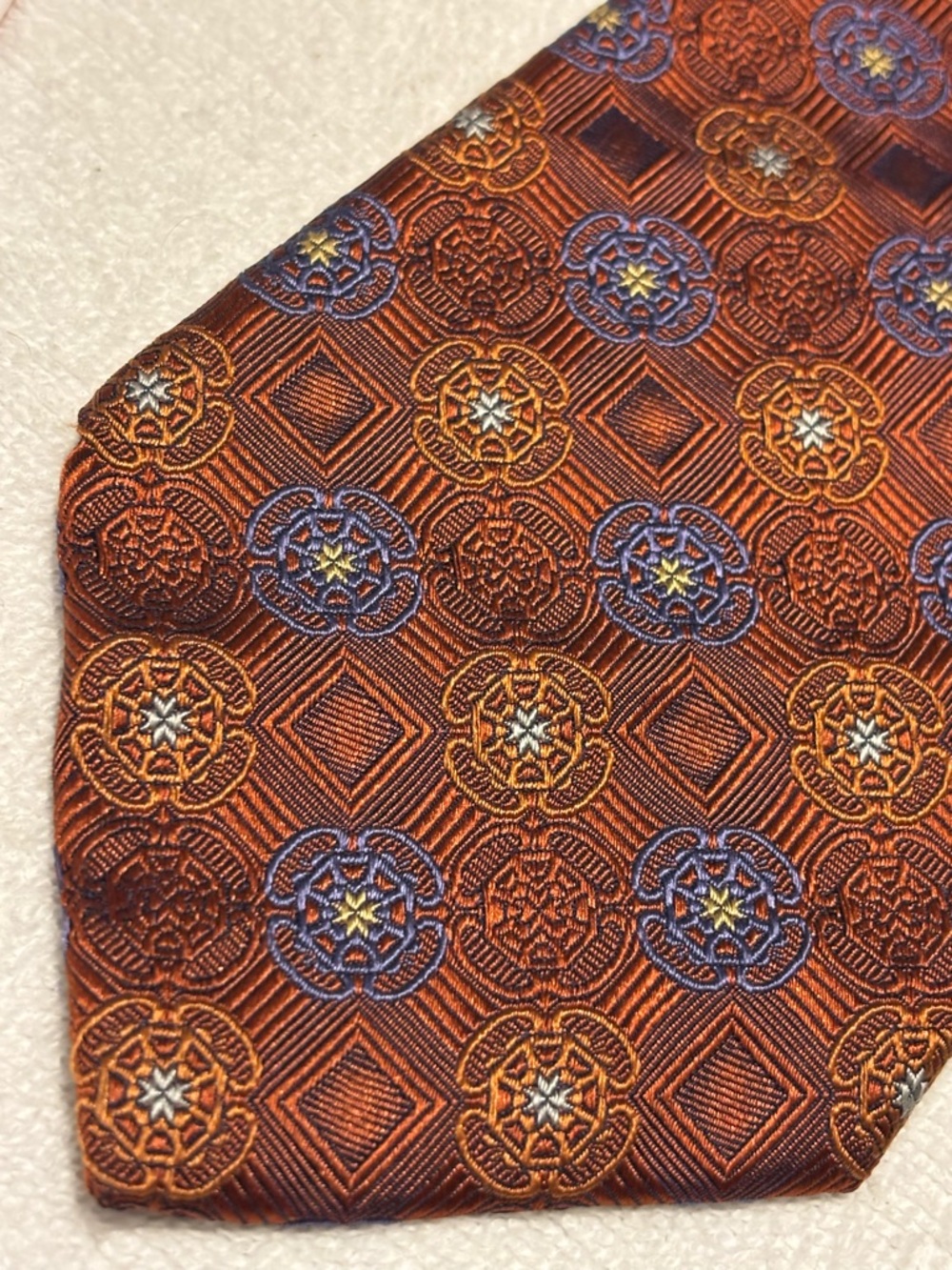 Brand New Corporate Power Tie By JOS A. BANK (Signature Collection)